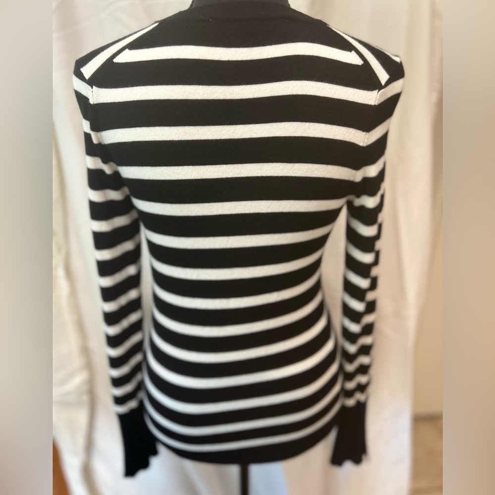 Zara Knit Sweater with Black & White Stripes - Picture 3 of 4